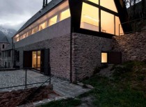 House at the pyrenees / cadaval & solà -morales