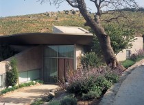 Exploded house / gad