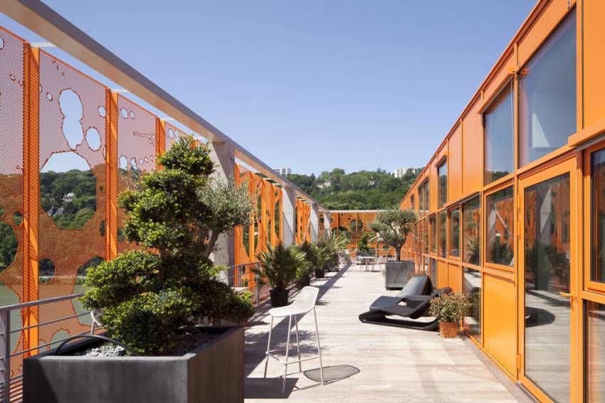 The orange cube / jakob + macfarlane architects