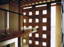 Wood block house / tadashi yoshimura architects