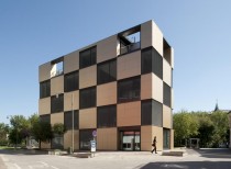 Nik office building / atelier thomas pucher