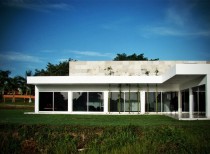 Ponce house / coutiño & ponce architects