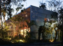 R. R. House / andrade morettin architects