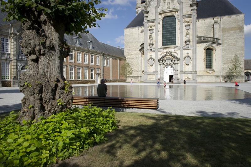 Courtyard of averbode abbey / omgeving