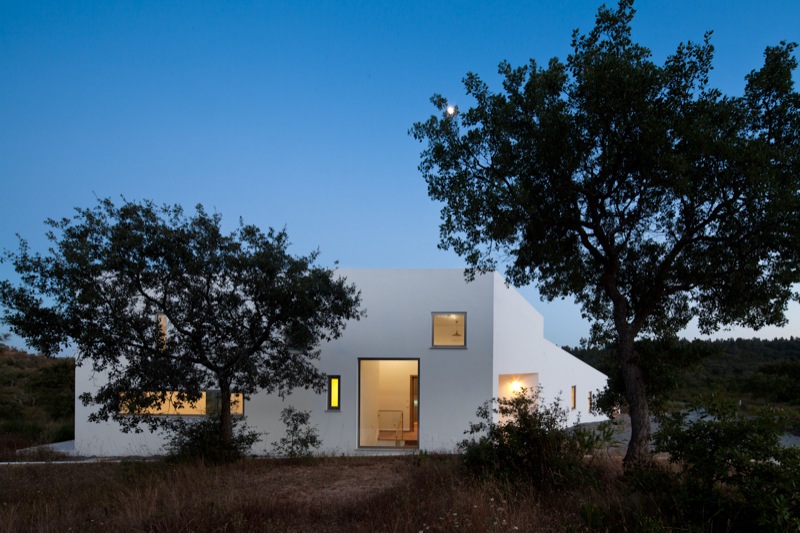 House in Odemira / Vitor Vilhena Architects