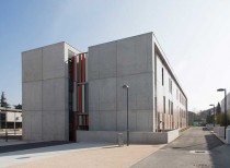 New building at albert einstein high school / nbj
