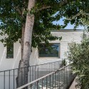 House on a warehouse / miguel marcelino