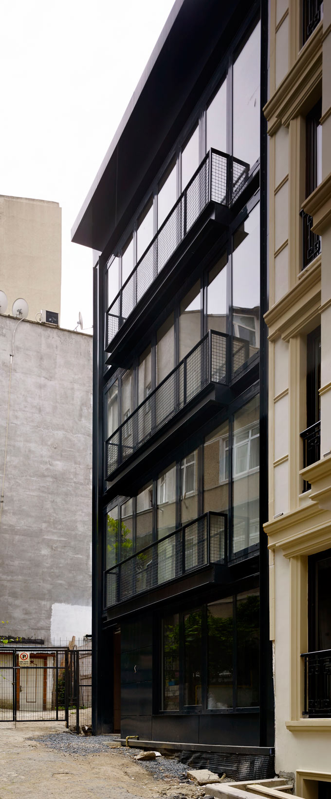 Noxx apartment  / cm architecture