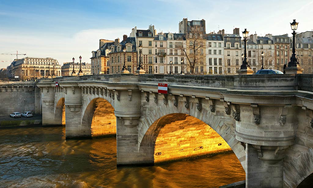 Book Review - How Paris Became Paris