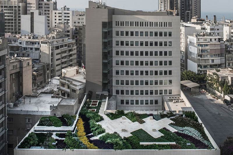 Central bank of lebanon roof garden / green studios