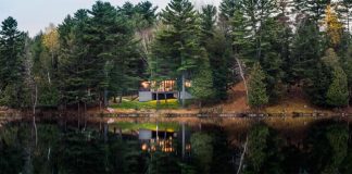 Cross-Laminated-Timber Cottage / Kariouk Associates