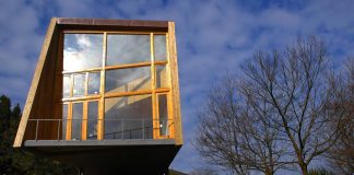 House of Steel and Wood / Ecosistema Urbano Architects