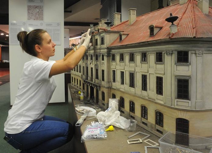 Warsaw’s lost architecture portrayed in miniature