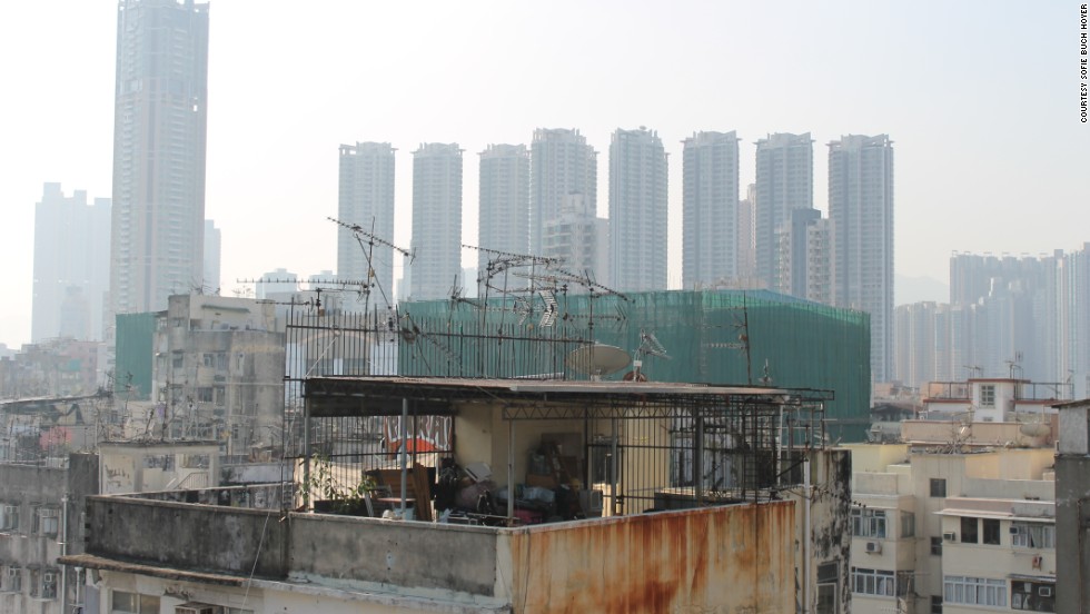 Hong Kong's sky slums highlight wealth gap