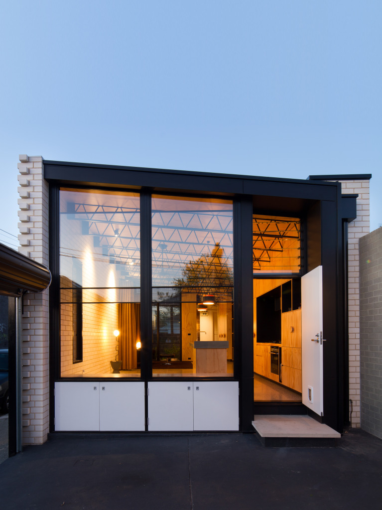Hello house / oof! Architecture