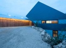 Edge house, poland / mobius architects