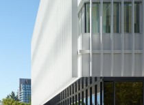 University of toronto mississauga innovation centre, canada / moriyama & teshima architects
