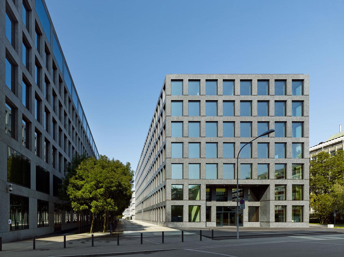 Herostrasse office building, switzerland / max dudler