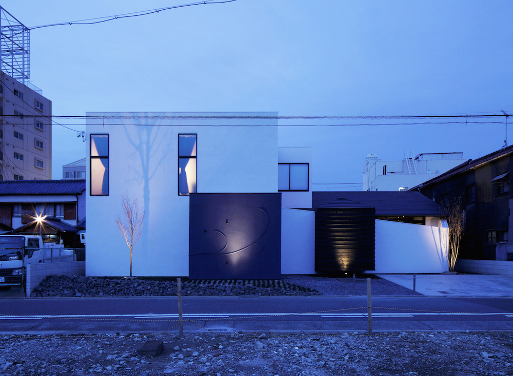 COLORS, Japan / CUBO design architect