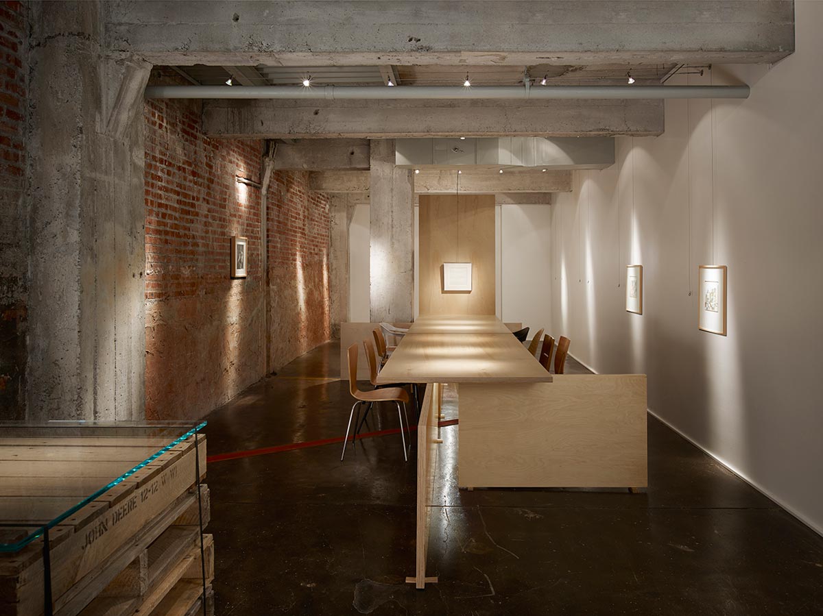 Ghost gallery, oklahoma / elliott + associates architects