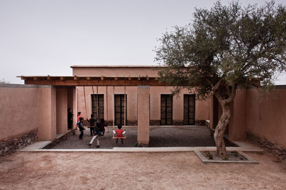 Preschool of aknaibich, morocco / bc architects + mamoth