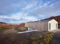 Beach house, morar, scotland / dualchas architects