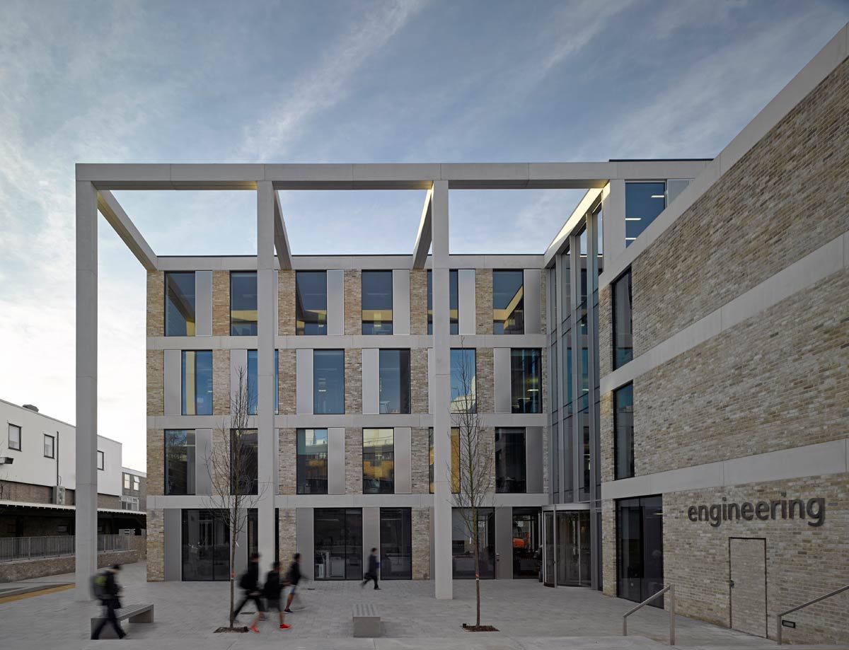 School of Engineering at Lancaster University, England / John McAslan + Partners
