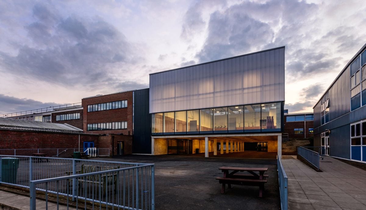 Haydon School Activity Hall, London / Nick Baker Architects