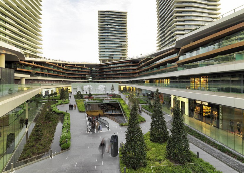 Enclosed Paradise: Istanbul’s Microcities as Megaprojects