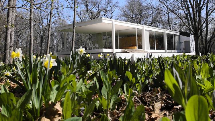 Trust considers moving mies van der rohe home on the fox river