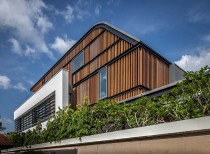 Far sight house / wallflower architecture + design