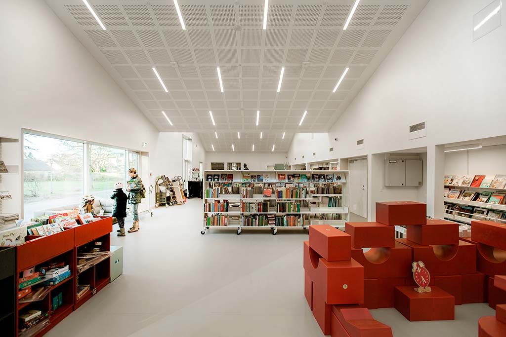 Library and culture centre / primus architects