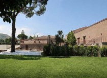 Renovation and expansion of a sicilian villa / aca