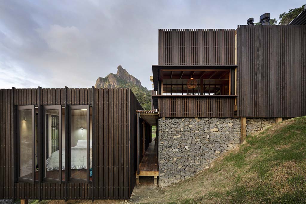 Castle rock beach house / herbst architects