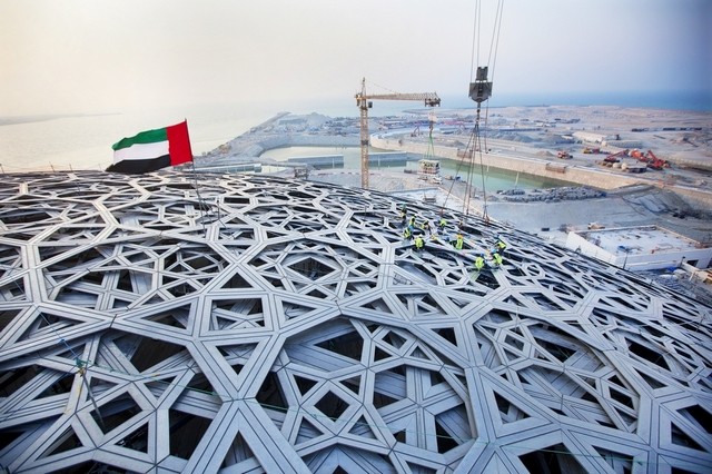 Final outer piece of Louvre Abu Dhabi’s jigsaw canopy put in place