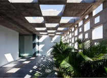 Binh thanh house / vo trong nghia architects & sanuki + nishizawa architects