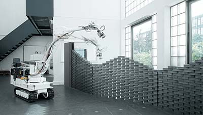 In-situ Fabricator, the autonomous construction robot capable of laying bricks into pre-programmed structures