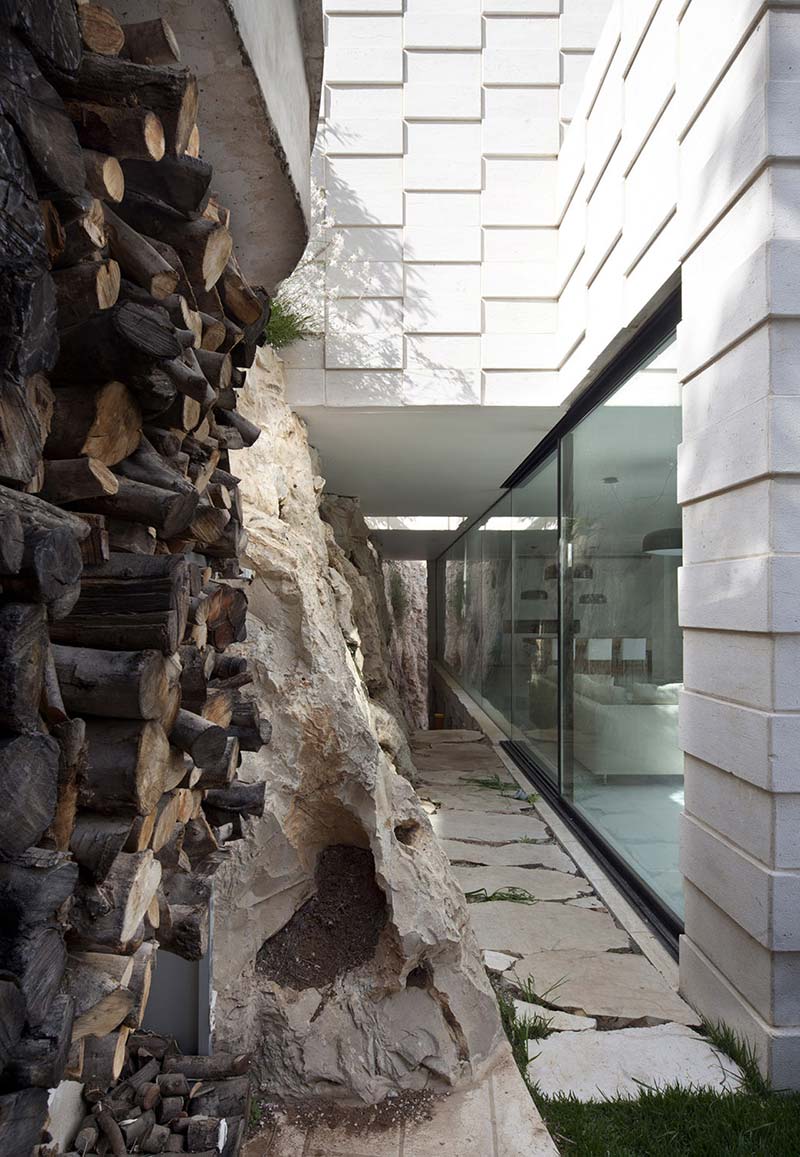 Barud house / paritzki liani architects