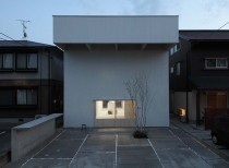 House in hanekita / katsutoshi sasaki + associates