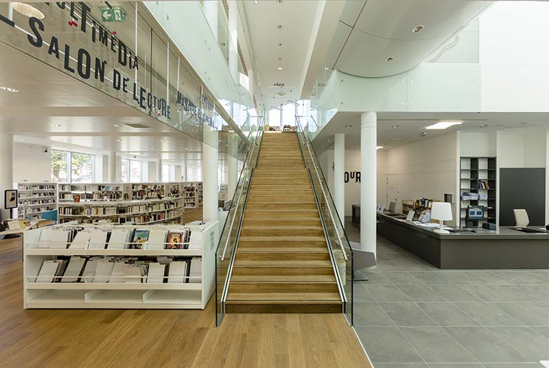 “l’ourse” public library / ricardo bofill taller de arquitectura