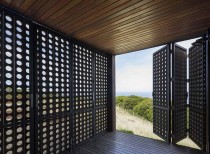 Moonlight cabin / jackson clements burrows architects