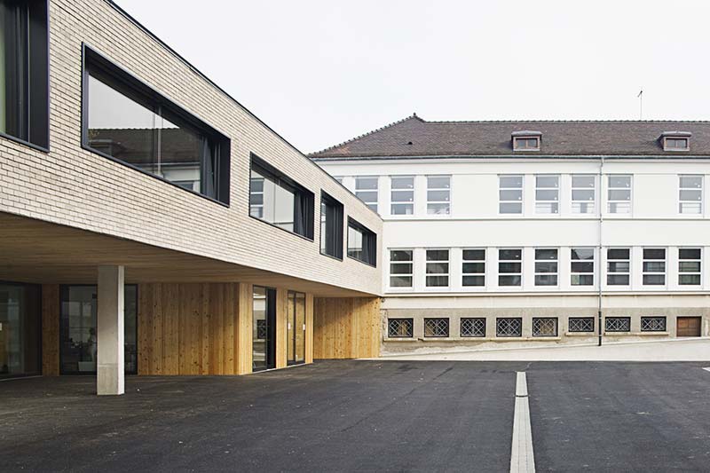 Benfeld aristide briand primary school / lionel debs architectures