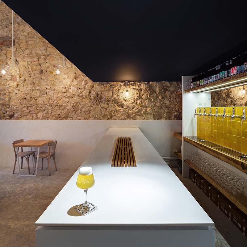 Beer bar fietje / bertrand guillon architecture