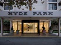 Hyde park condominiums - lobby renovation / el studio