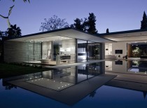 Float house / pitsou kedem architects