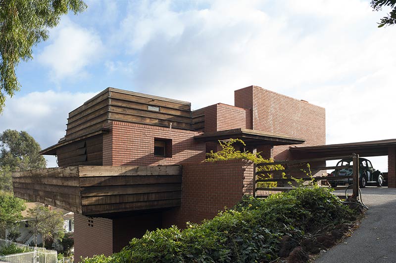 Frank lloyd wright’s george sturges house to be auctioned