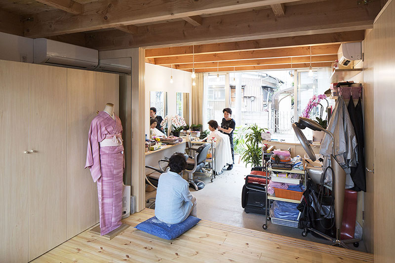 Wooden box house / suzuki architects
