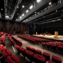 Mont-laurier multifunctional theater / les architectes fabg