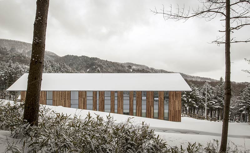 Ceongtae mountain's visitor information center / namu architects