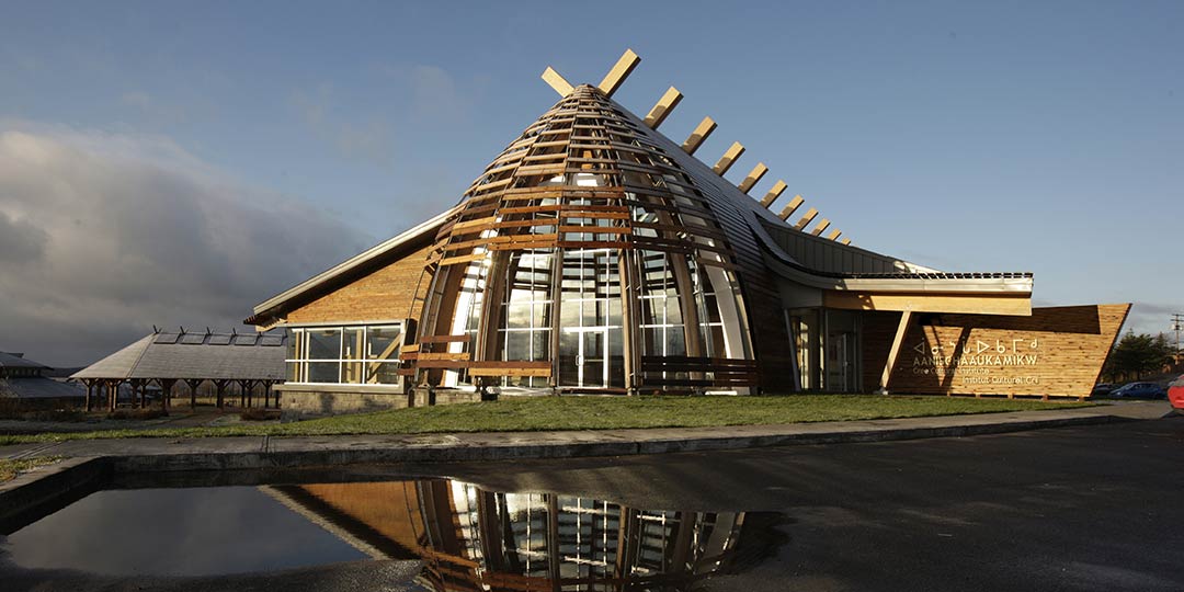 Aanischaaukamikw Cree Cultural Institute / Rubin & Rotman Architects